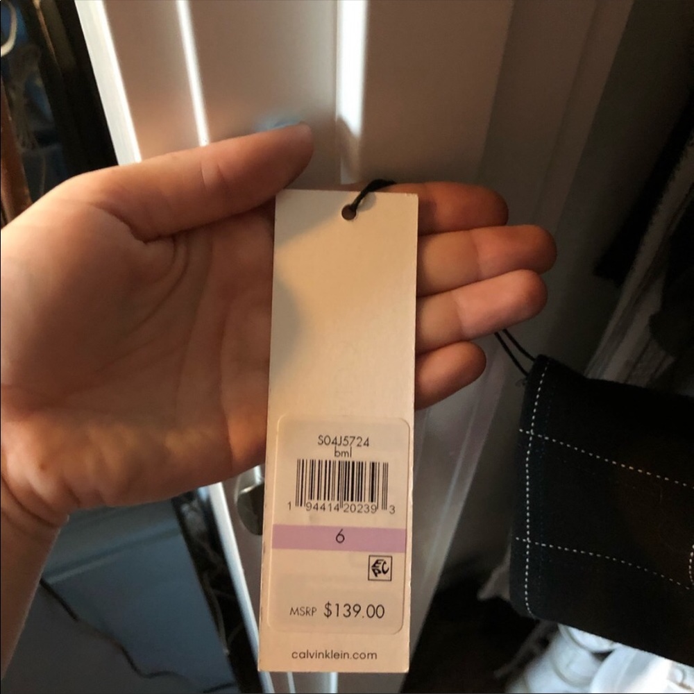 ‼️Last chance! Deleting 4/3‼️ Calvin Klein Blazer - Picture 8 of 9